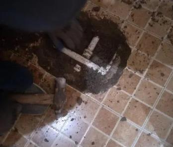 锡林浩特卫生间漏水维修公司为您分享下卫生间渗水如何处理及注意事项