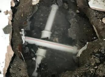 锡林浩特阳台漏水维修公司为您分享楼上楼下漏水怎么处理
