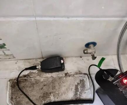 锡林浩特屋顶漏水维修公司分享下卫生间漏水的危害及解决方法